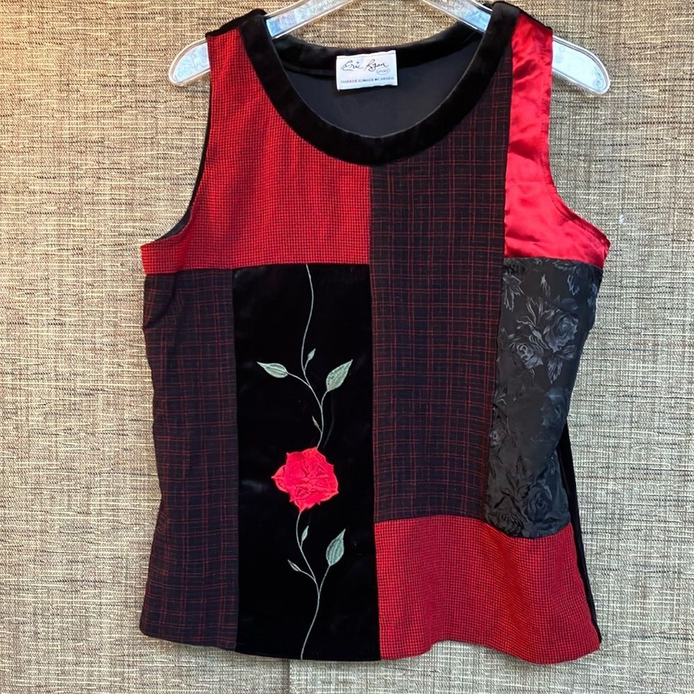 Vintage Elegant Red and Black Women's Top